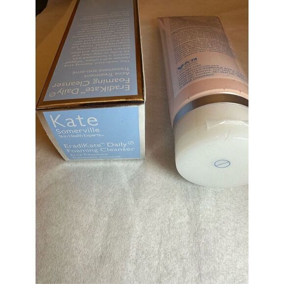 Kate Somerville EradiKate™ 3% Sulfur Daily Foaming Cleanser 120ml/4oz - Picture 8 of 8